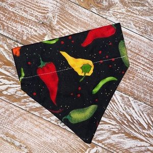 🐾🌶Dog Collar Chili Pepper Handkerchief🌶🐾never used
